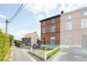 Ruime karaktervolle burgerwoning met zuidgerichte tuin in Evergem