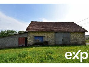 Grange en pierre 1300 m² de terrain.