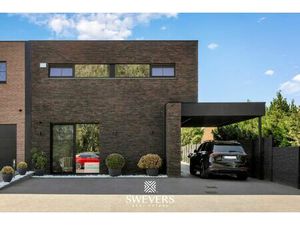 Stijlvol wonen op een ruim perceel met 4 slaapkamers en topafwerking