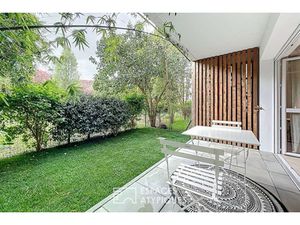 A VISITER ! BEAU 2 PIÈCES - TERRASSE/JARDIN & PARKING - PROCHE RER B