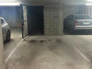 BLAGNAC - 89 route de Grenade - Parking sous-sol + cellier