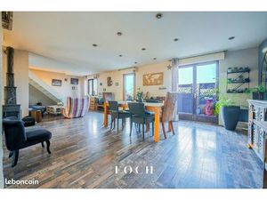 Maison 8 pièces 220 m²