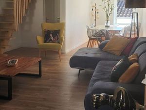 Maison de village avec façade en pierre – Saint-Martin-Belle-Roche