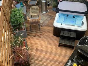 Maison de ville rénovée avec terrasse & spa – Proche gare – Saint-Malo