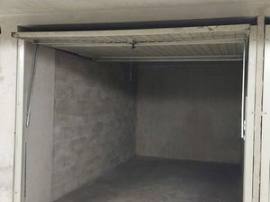 Garage fermé 12.20m2 en sous-sol - Bron (avenue Franklin Roosevelt)