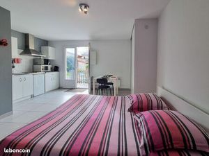 Maisonnette meublée 23 m² – Terrasse & parking – Tram B (50 m)