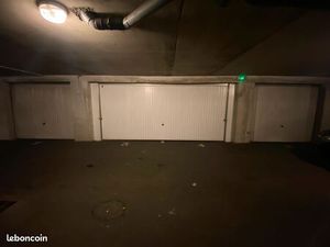 Garage double à louer