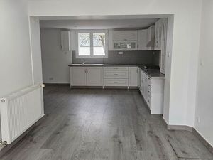 Maison avec terrain a louer