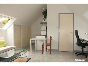 Studio 2eme étage proche UCO