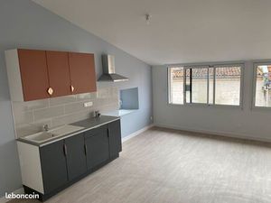 Location T3 centre ville Saintes