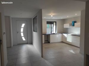 MAISON 6 pièces 135 m3 avec 296 m3 du terrain (particulier) CLASSE A