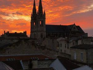 T2 CHARTRONS avec vue exceptionnelle