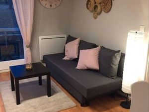 Beau studio meublé avec Balcon