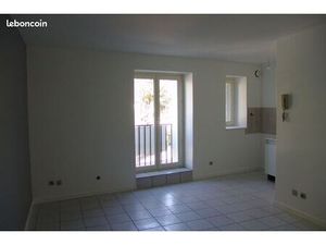 T3 - 55 m2 plein centre de Roussillon