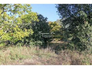 Terrain à bâtir 1117 m2 à Rustrel