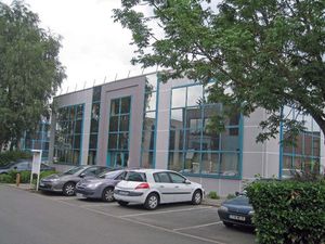 Location Local Professionnel 438m²