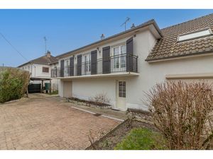 Maison Nouan Le Fuzelier 7 pièces 123 m2