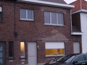 Centraal gelegen rijwoning met tuin