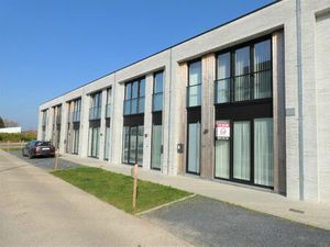 Woning met 4 slpk  tuin en garage  Roeselare