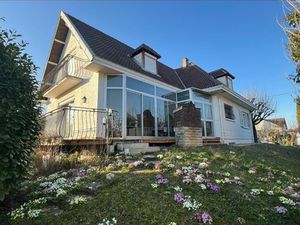 Maison 6 pièces  190 m2 de 4 chambres accès 2 terrasses situé sur Saint-André-les-Vergers