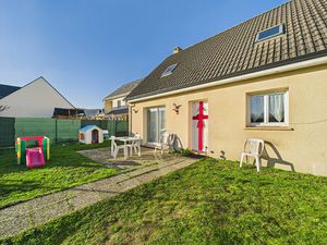 Charmante Maison à Vendre à Saint-Aubin-lès-Elbeuf - 4 Chambres  Garage et Jardin !