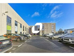 A LOUER  Surfaces rares sur le marché