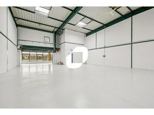 Locaux d'activités avec bureaux proche A1  A3 et A104