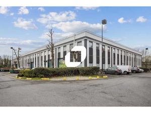 A LOUER  Bureaux idéalement situés