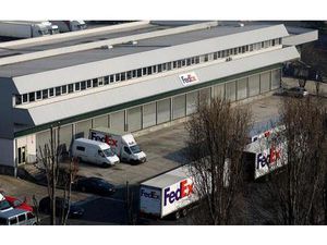 Entrepôt à louer à Aulnay-sous-Bois accès direct A1 A3 sécurisé