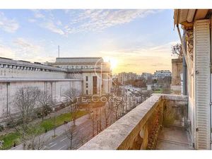 Paris 16 - Trocadéro - Appartement d'exception - 7 pièces - Balcon - Vue Tour Eiffel