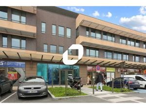 A LOUER  BELLES SURFACES DE BUREAUX RENOVEE