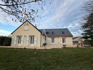 Maison de 118m2 - Plain-pied à Villebernier