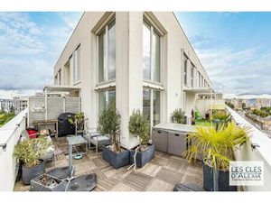 T4 en duplex dernière étage avec terrasse de 40m2