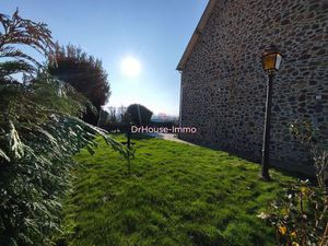 Possibilité de création de plusieurs appartements dans cette charmante maison familiale de