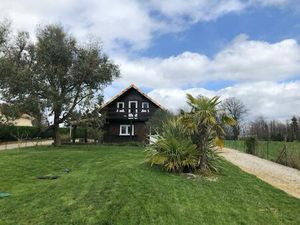 Chalet en bois de charme 84 m2 Terrain 1 839 m2 Calme absolu & accès rapide A20