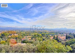 Sollies-Ville  vue dominante pour cette villa de 230 m2 au s