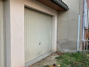 Parking/box 1 pièce 16 m²