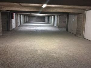 Grand garage quartier Rondelet