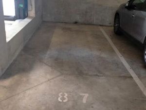 Place de parking 33520 Bruges