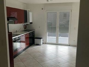 Loue Theding village