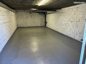 Garage de plein pied 35m2  électricité et chauffé