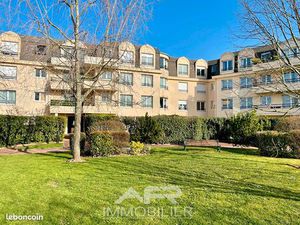 Studio 1 pièce 25 m²