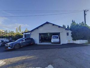 Local d'activités à vendre