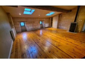 Location appartement  71.52 m² T-3 à Bordeaux  1 138 €