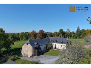 Maison + gîte  AU CALME  au bout d'une impasse !!