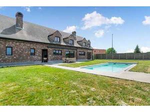 - 1850 – Ferme avec piscine & infrastructure équestre