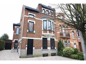 Maison familiale 4 ch – 250 m² – Jardin arboré – PEB B –