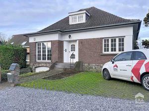 VILLA EXCEPTIONNELLE PROCHE DE WATERLOO