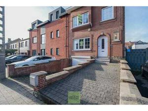 Maison 3 façades avec 2ch   Garage jardin   parking !!