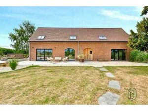 Charmante maison récente sur 3.815 m²  superbe vue!